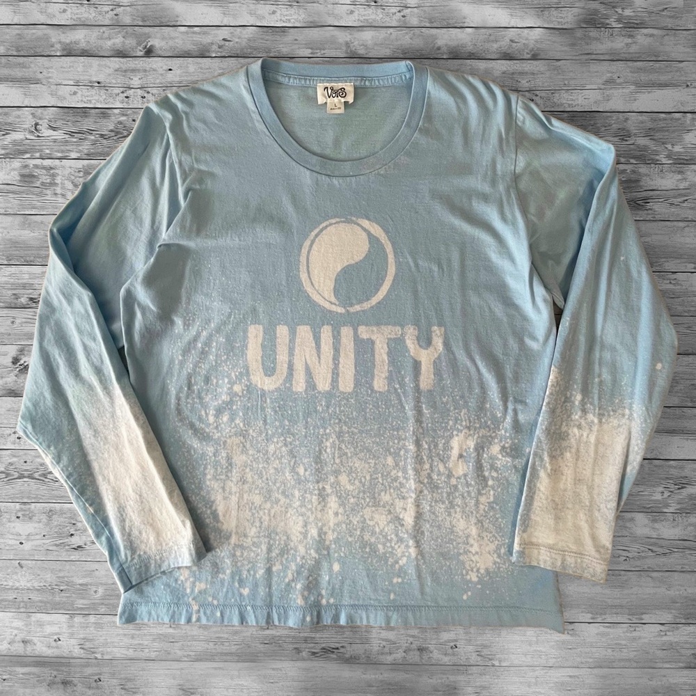 NWT Organic Cotton Hand Dyed Sustainable brand Vois Long Sleeve T-Shirt.